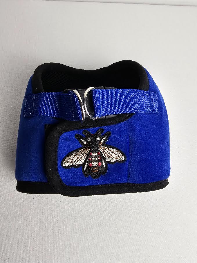 Kamizelka welurowa chabrowa z muchą - obrazek 2