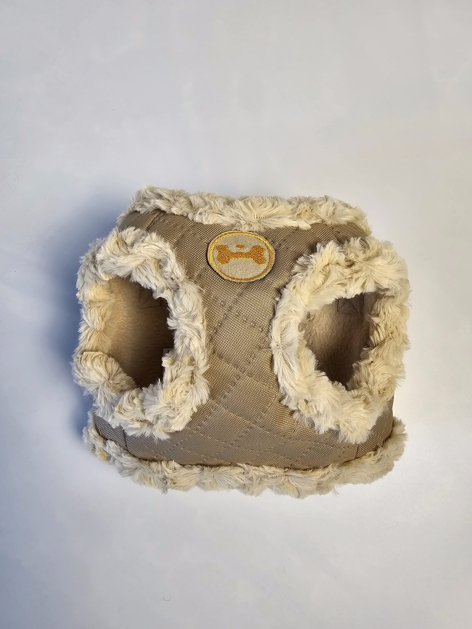 Kamizelka beżowa ocieplana pikowana z guzikami - obrazek 2